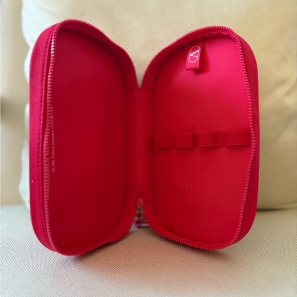 Valentino Scarlet Red HARDSHELL Makeup Pouch with Charm + Puffer Gloss Set (NWT) - Picture 4 of 9